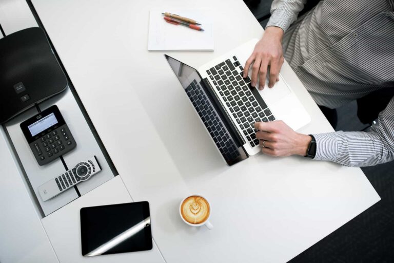 How AI is Revolutionizing Marketing for Small Businesses ?